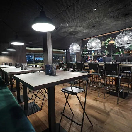 Revier Mountain Szálloda *