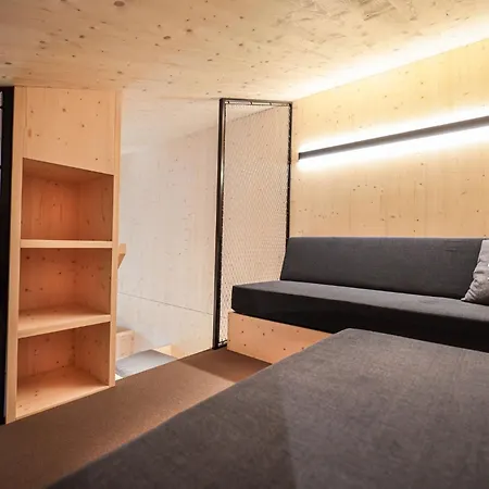 Revier Mountain Szálloda *